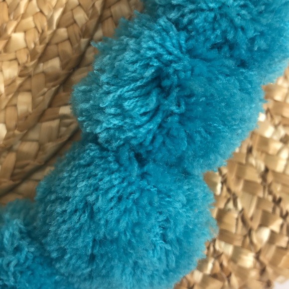 Shiraleah Chicago Fortuna Straw Turquoise Pom Pom Clutch Handbag - Picture 7 of 9